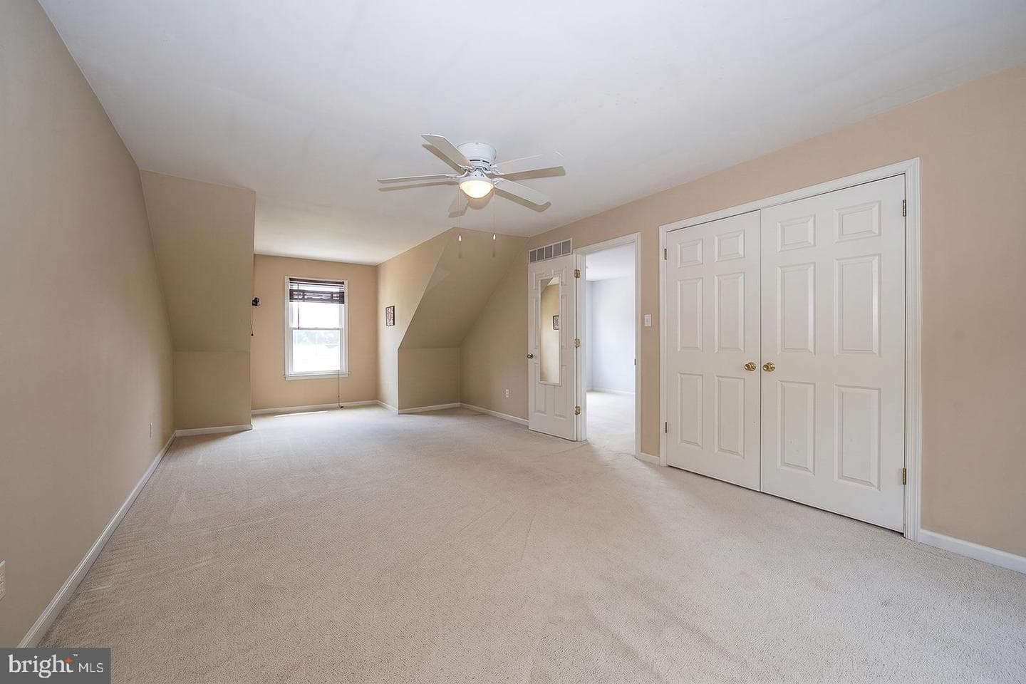 842 Penns Way photo 28