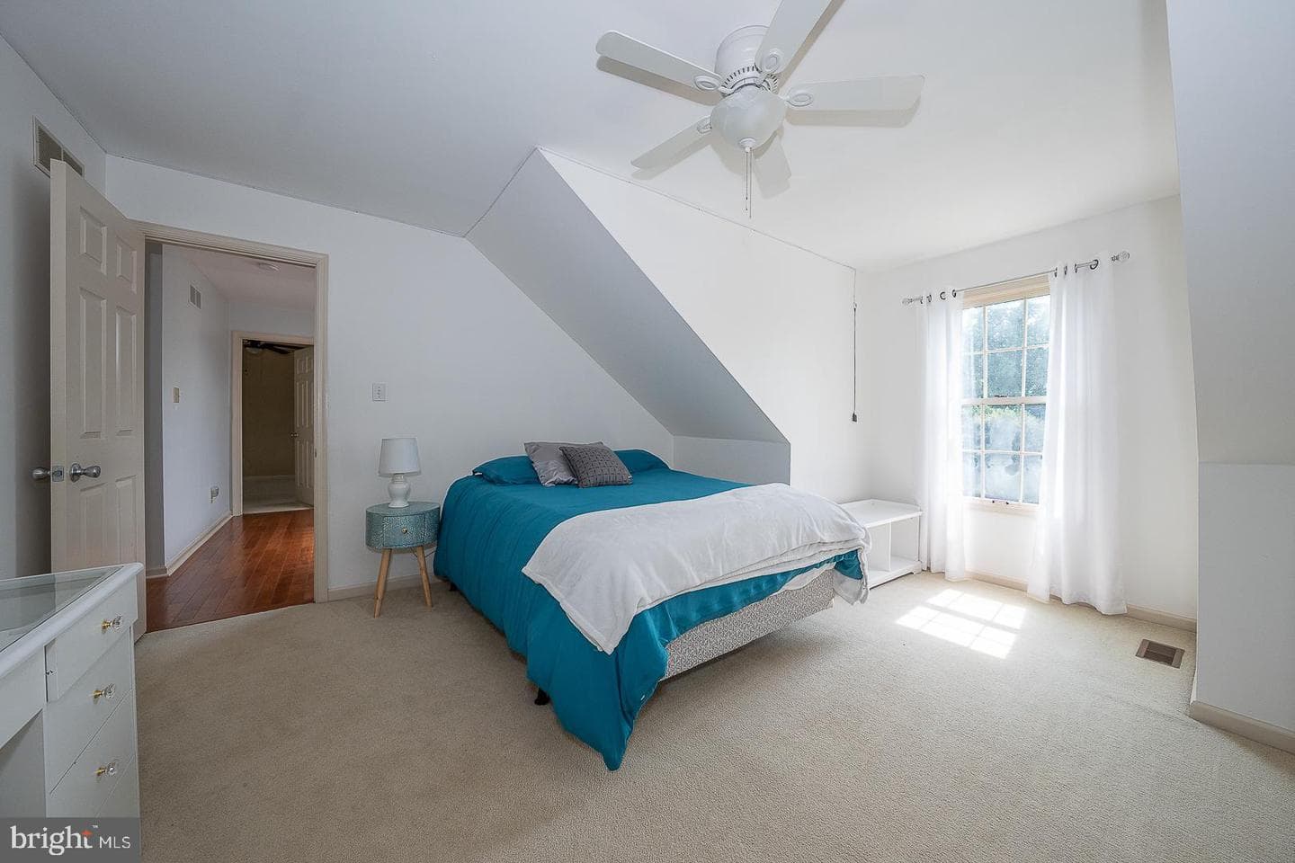842 Penns Way photo 32