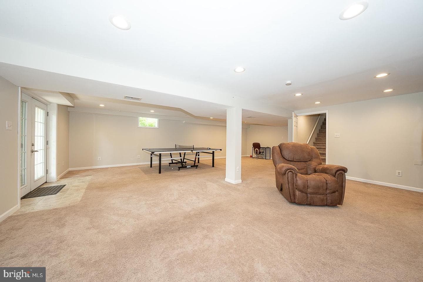 842 Penns Way photo 35