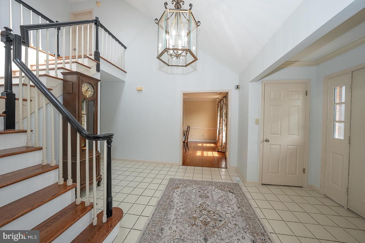 842 Penns Way photo 5
