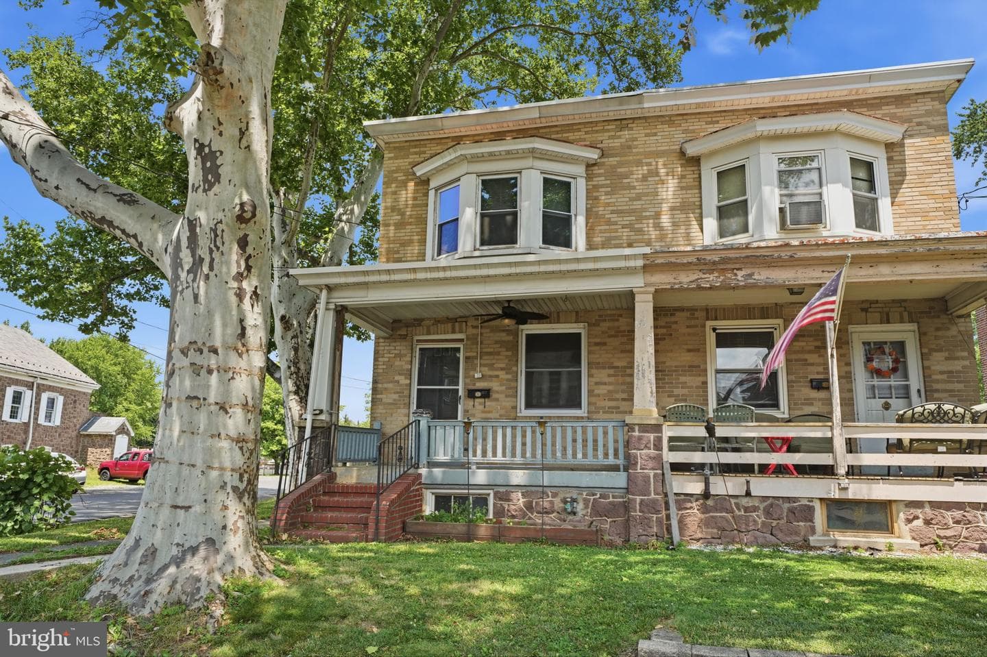 107 E Main Street photo 4