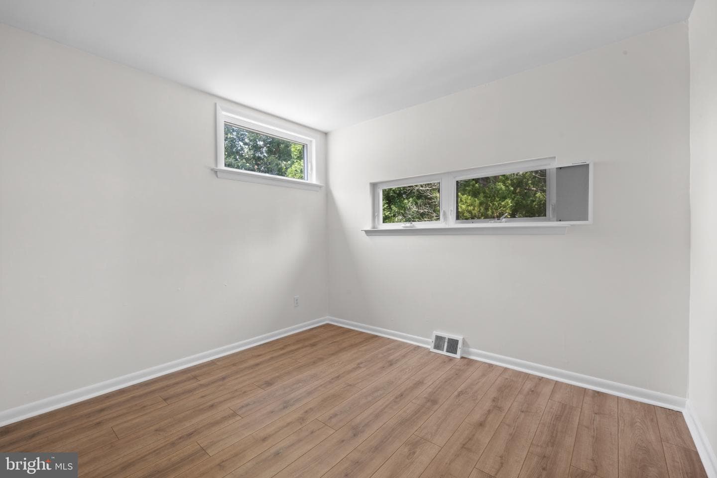 6 Nolan Drive photo 28