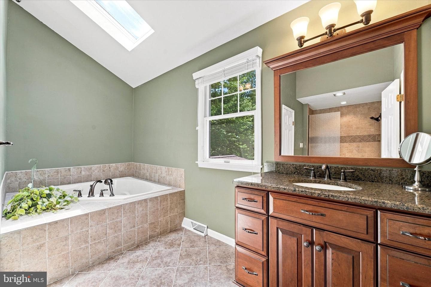 6 Joanna Drive photo 18