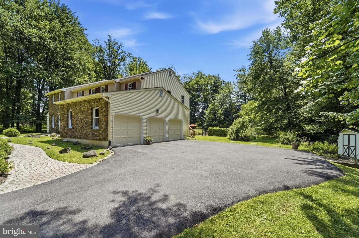 6 Joanna Drive photo 2