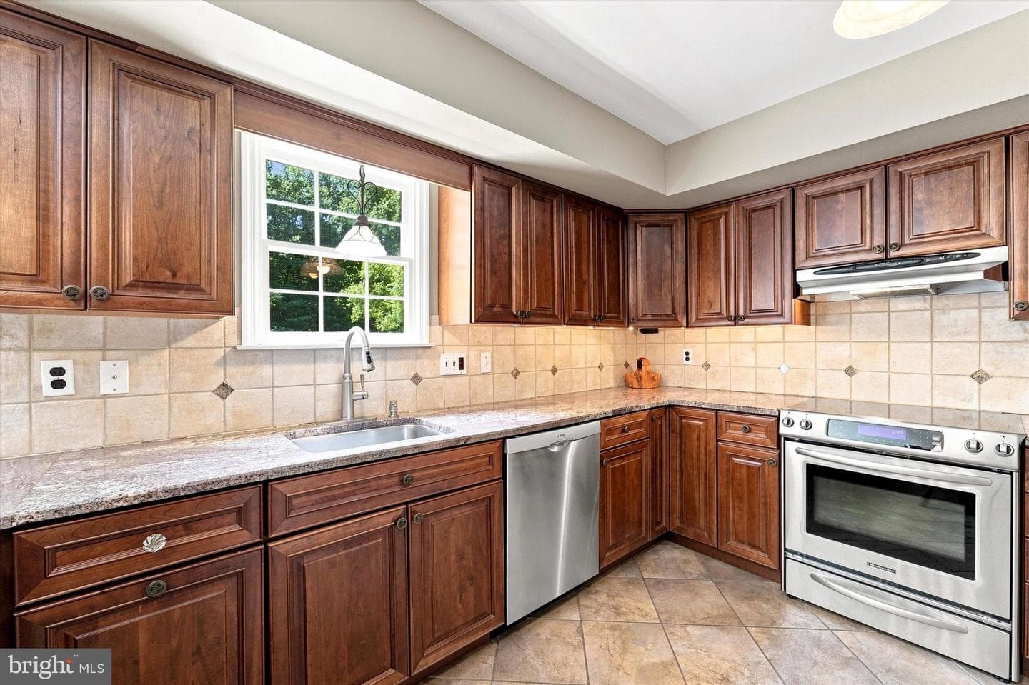6 Joanna Drive photo 32