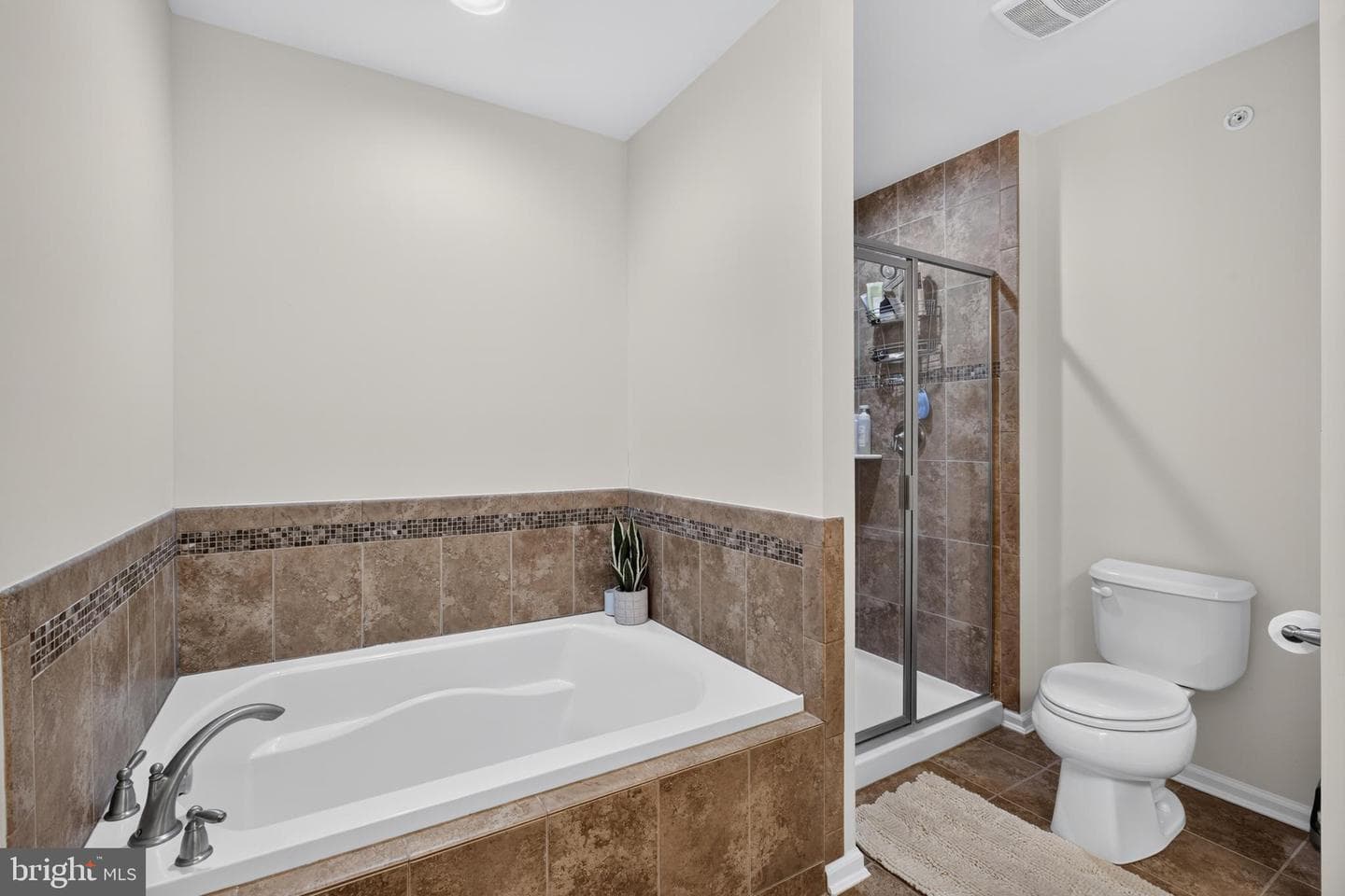 1259 Derry Lane photo 14