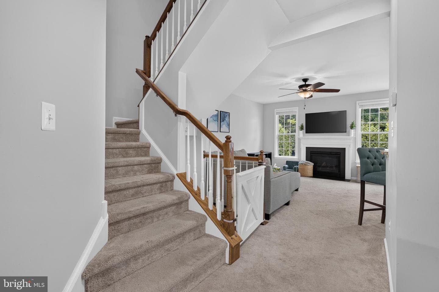 1259 Derry Lane photo 5