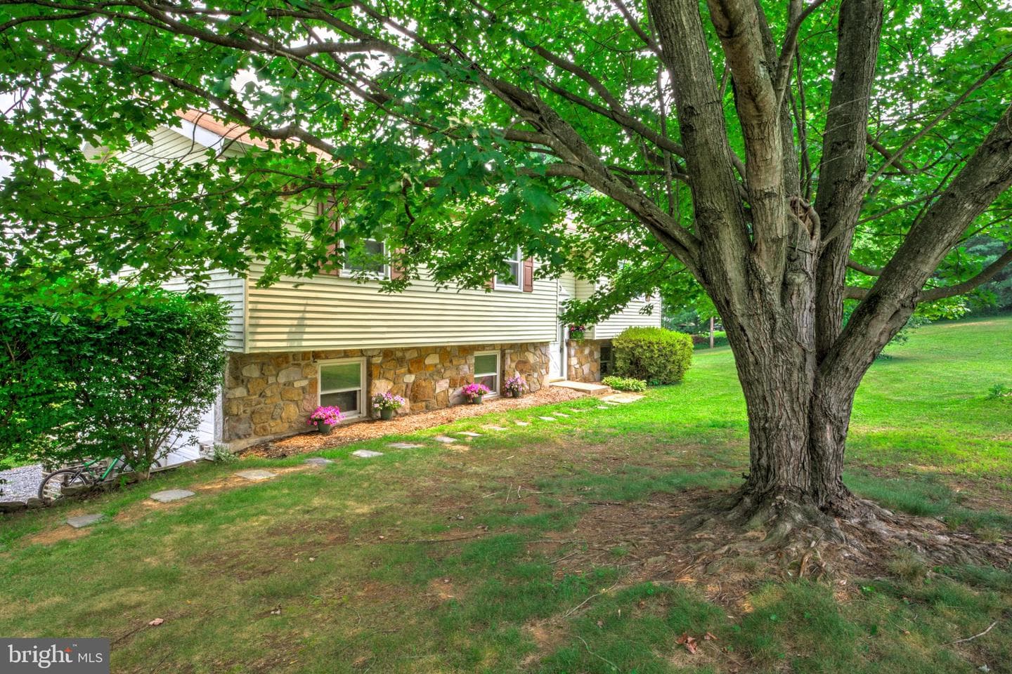 1896 Little Conestoga Road photo 3