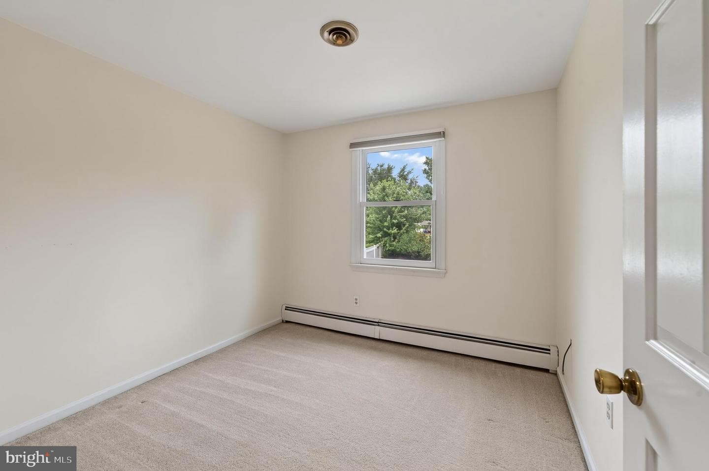 15 Crestview Road photo 37