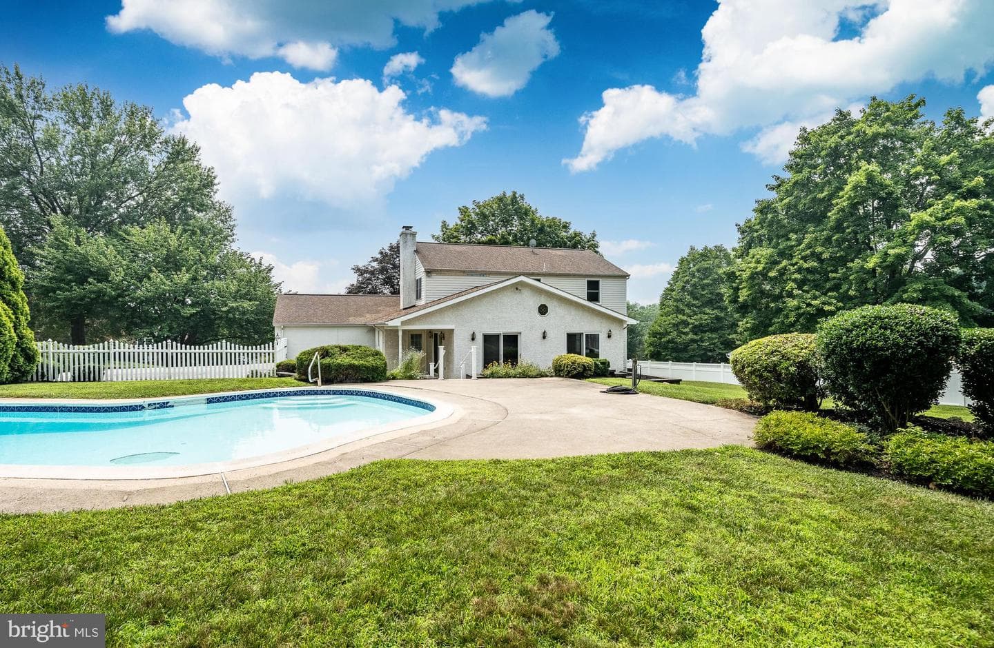 15 Crestview Road photo 43