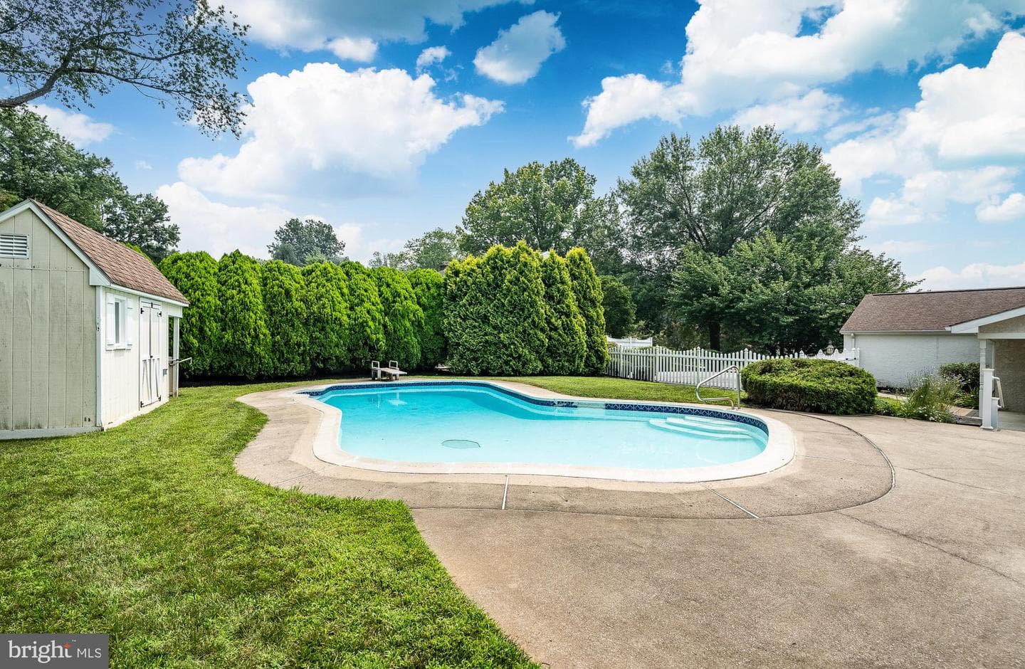 15 Crestview Road photo 44