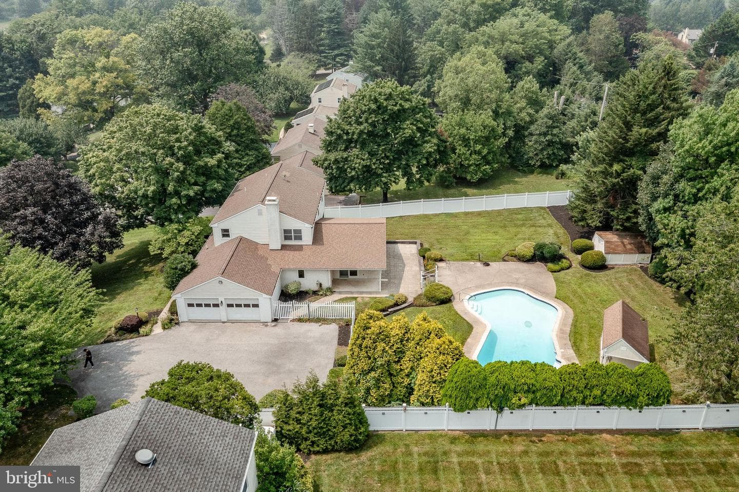 15 Crestview Road photo 60