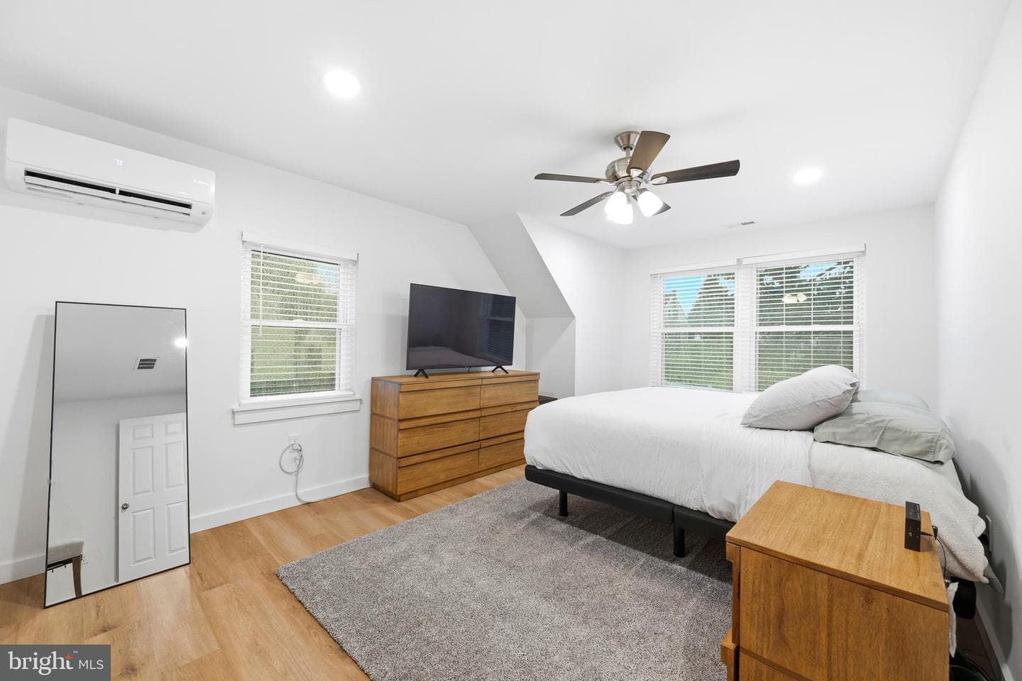 207 Seal Lane photo 22