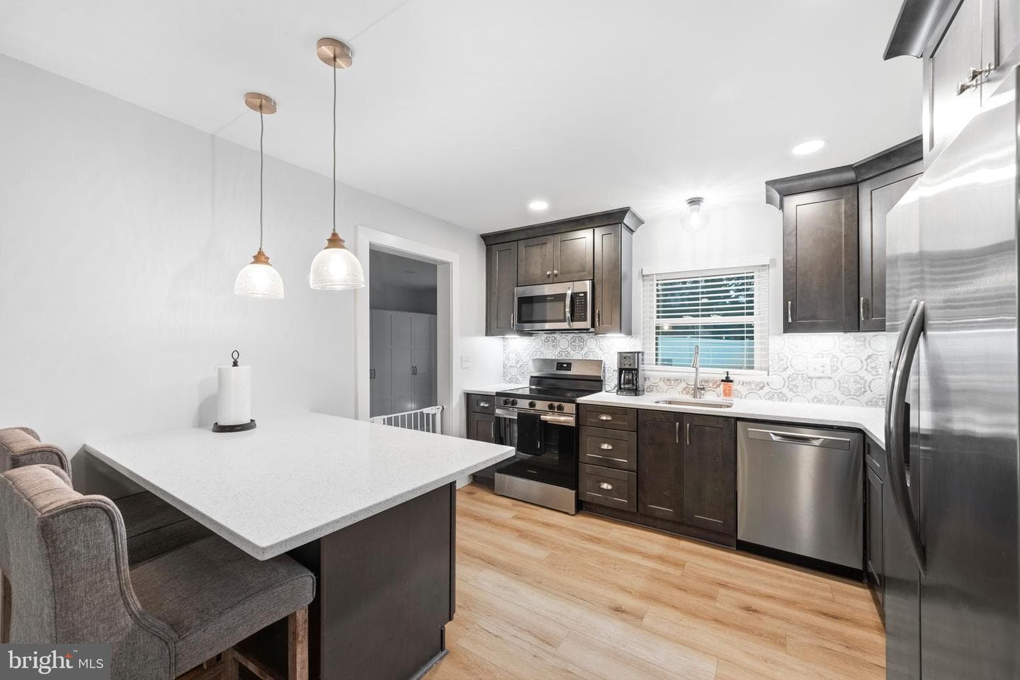 207 Seal Lane photo 8