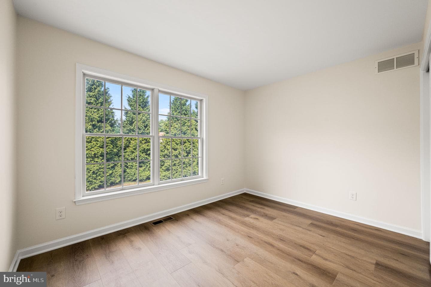 321 Bristol Circle #321 photo 17