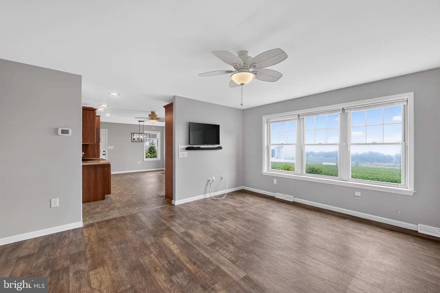 1720 Reservoir Road photo 9