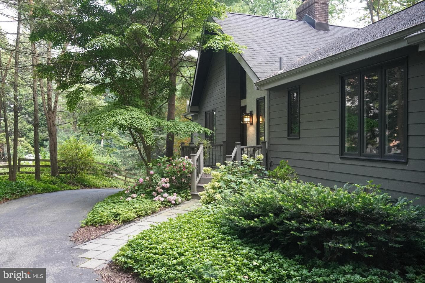 433 Homestead Road photo 8