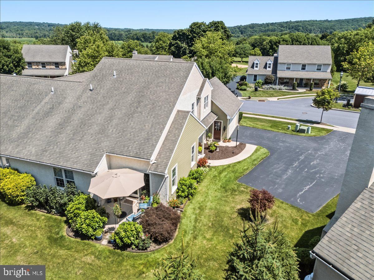 13 Parkside Drive photo 35