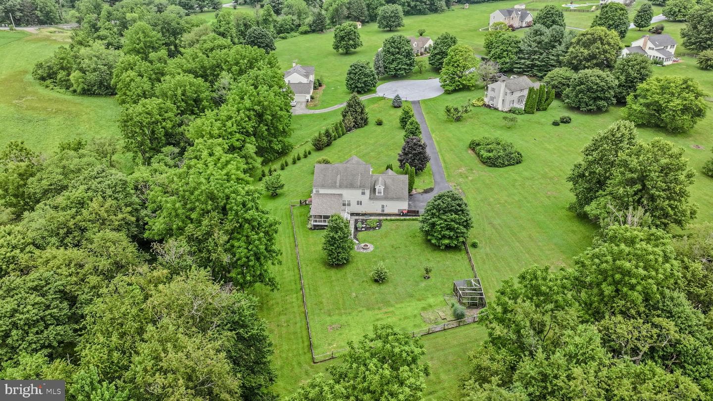 175 Windemere Lane photo 56