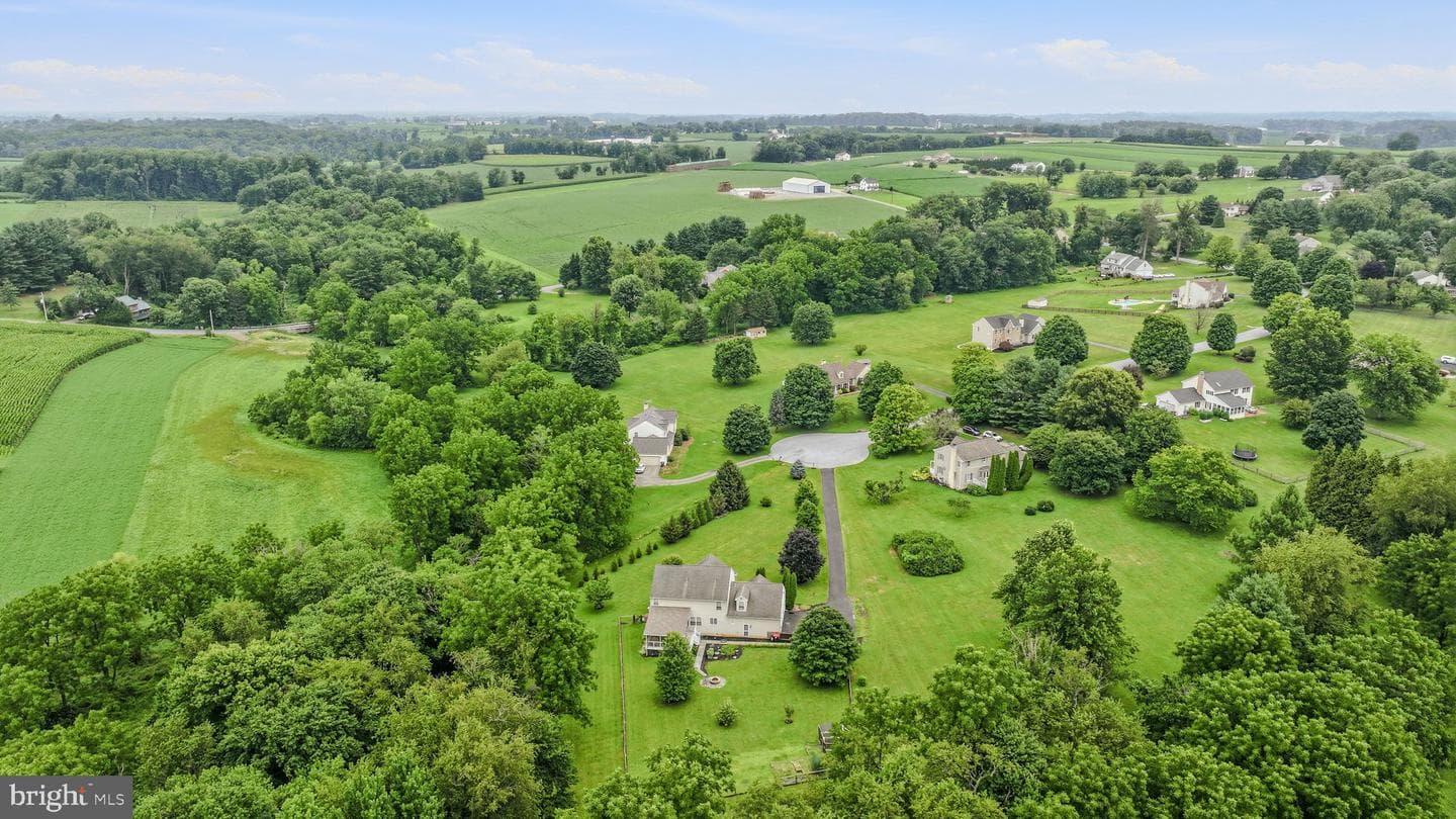175 Windemere Lane photo 57