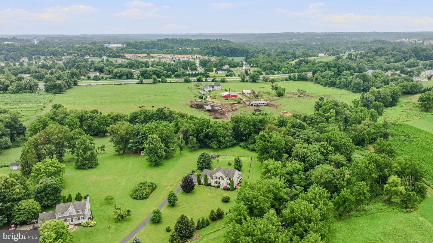 175 Windemere Lane photo 64