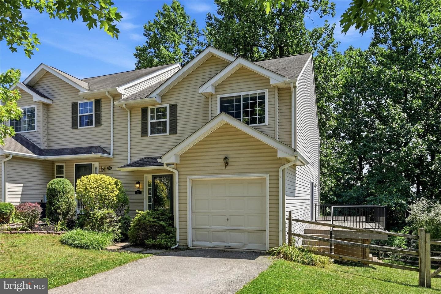 52 Pinckney Drive photo 1