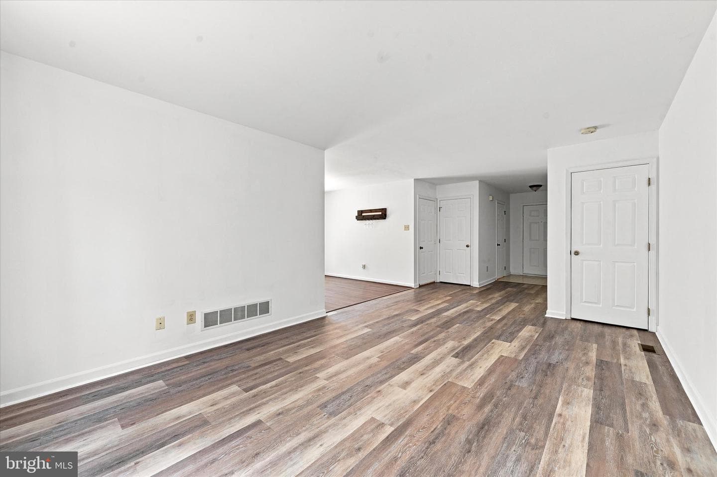 52 Pinckney Drive photo 3