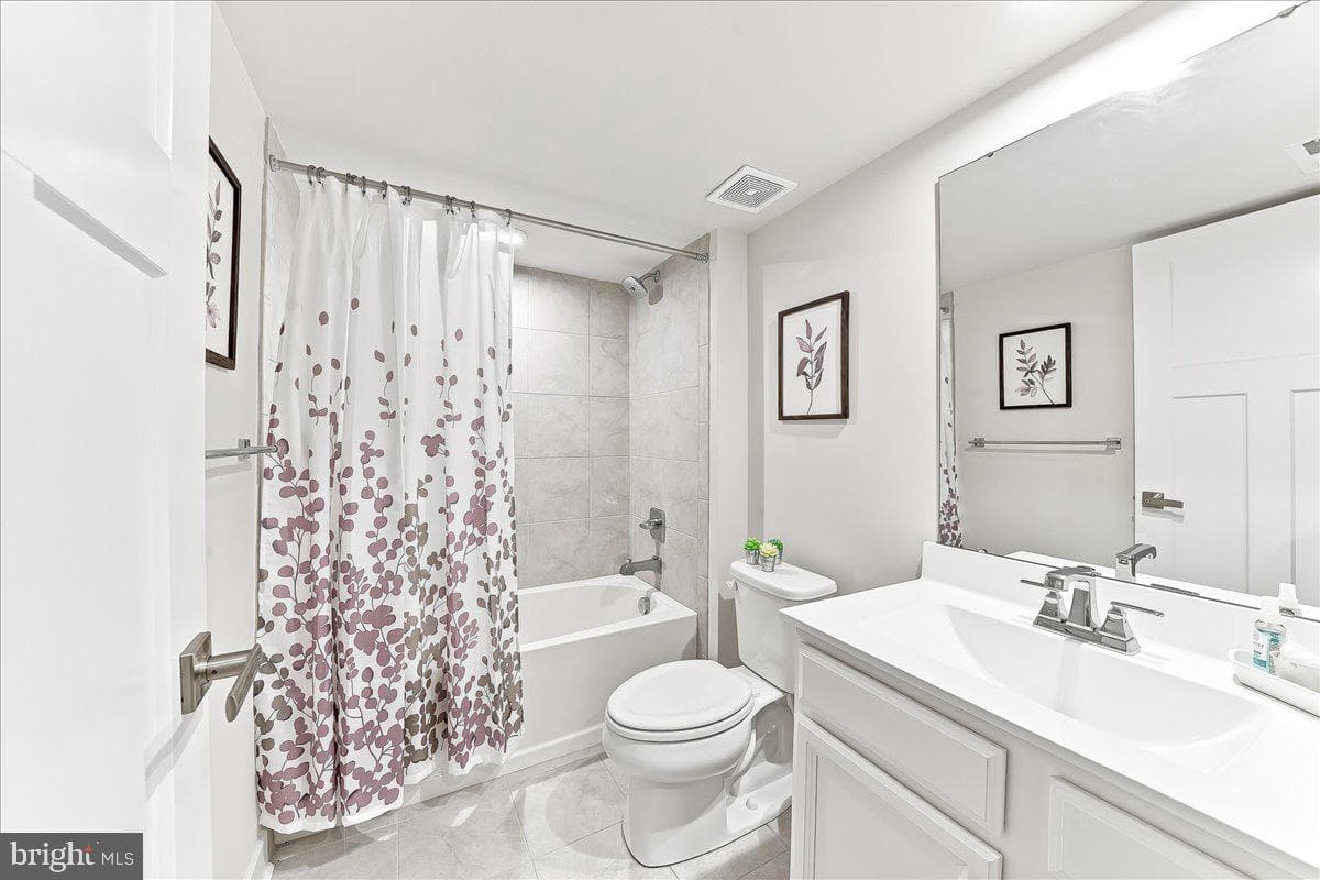 1200 Benjamin Drive photo 32