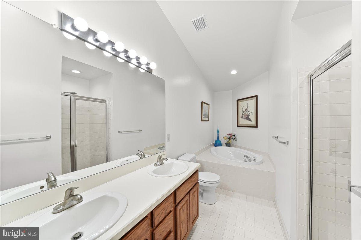 402 Sumner Way photo 24
