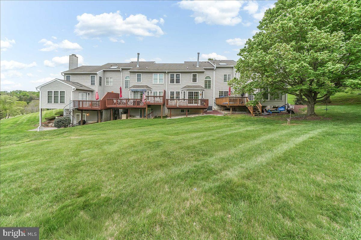 402 Sumner Way photo 33