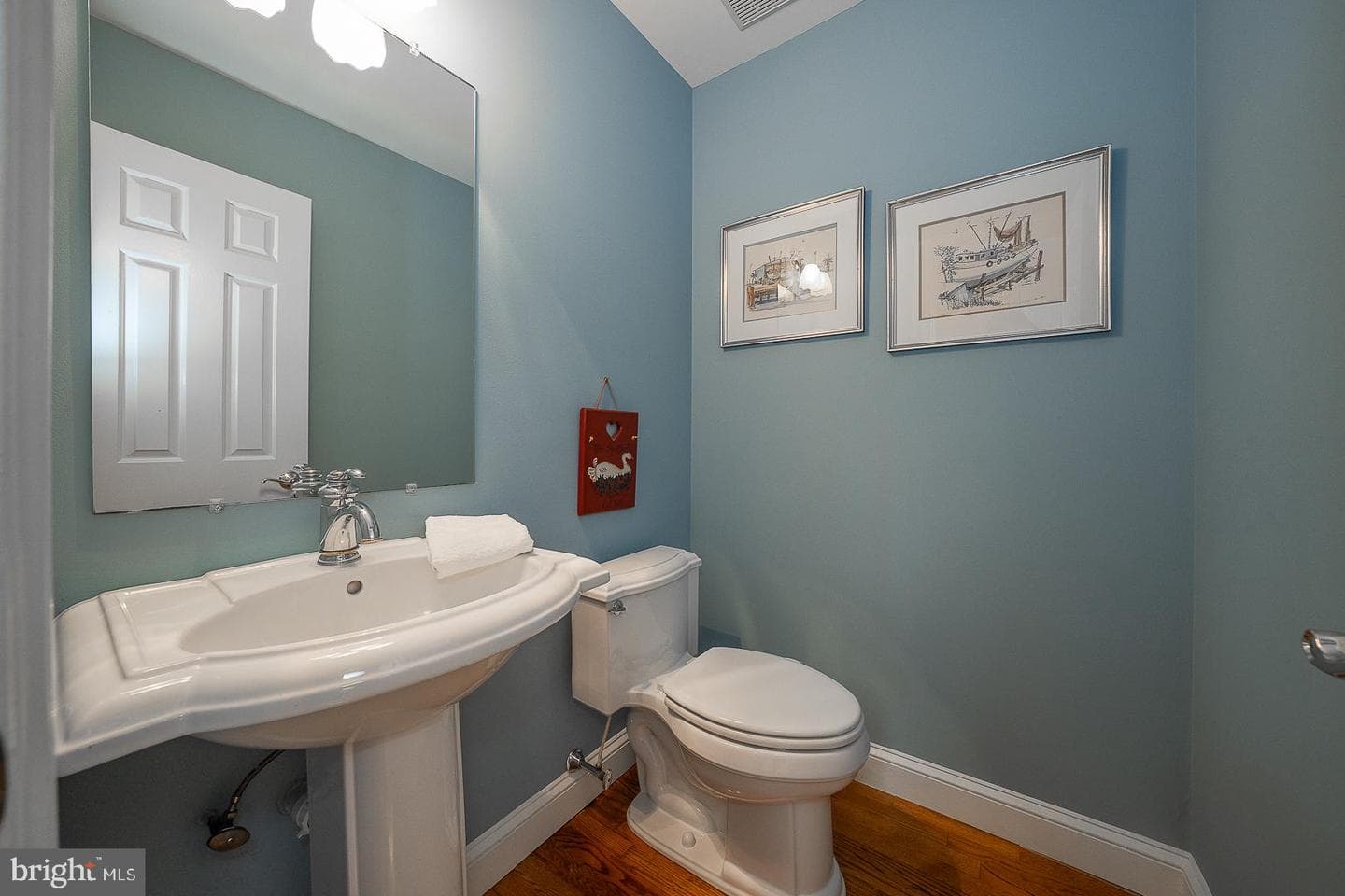614 Thorncroft Drive photo 24