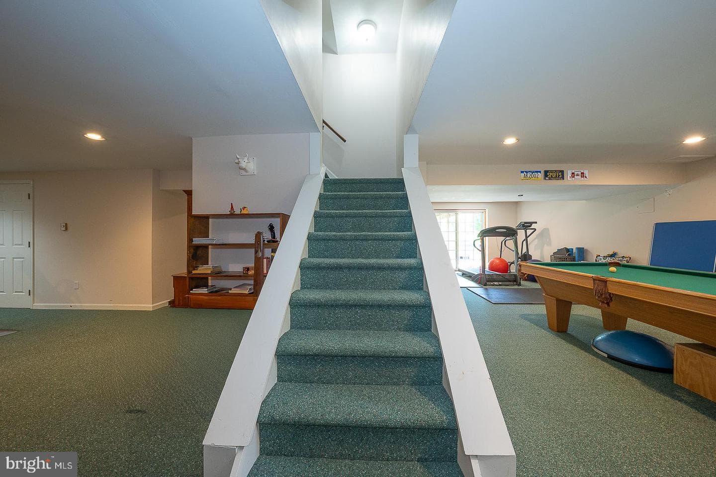 614 Thorncroft Drive photo 38