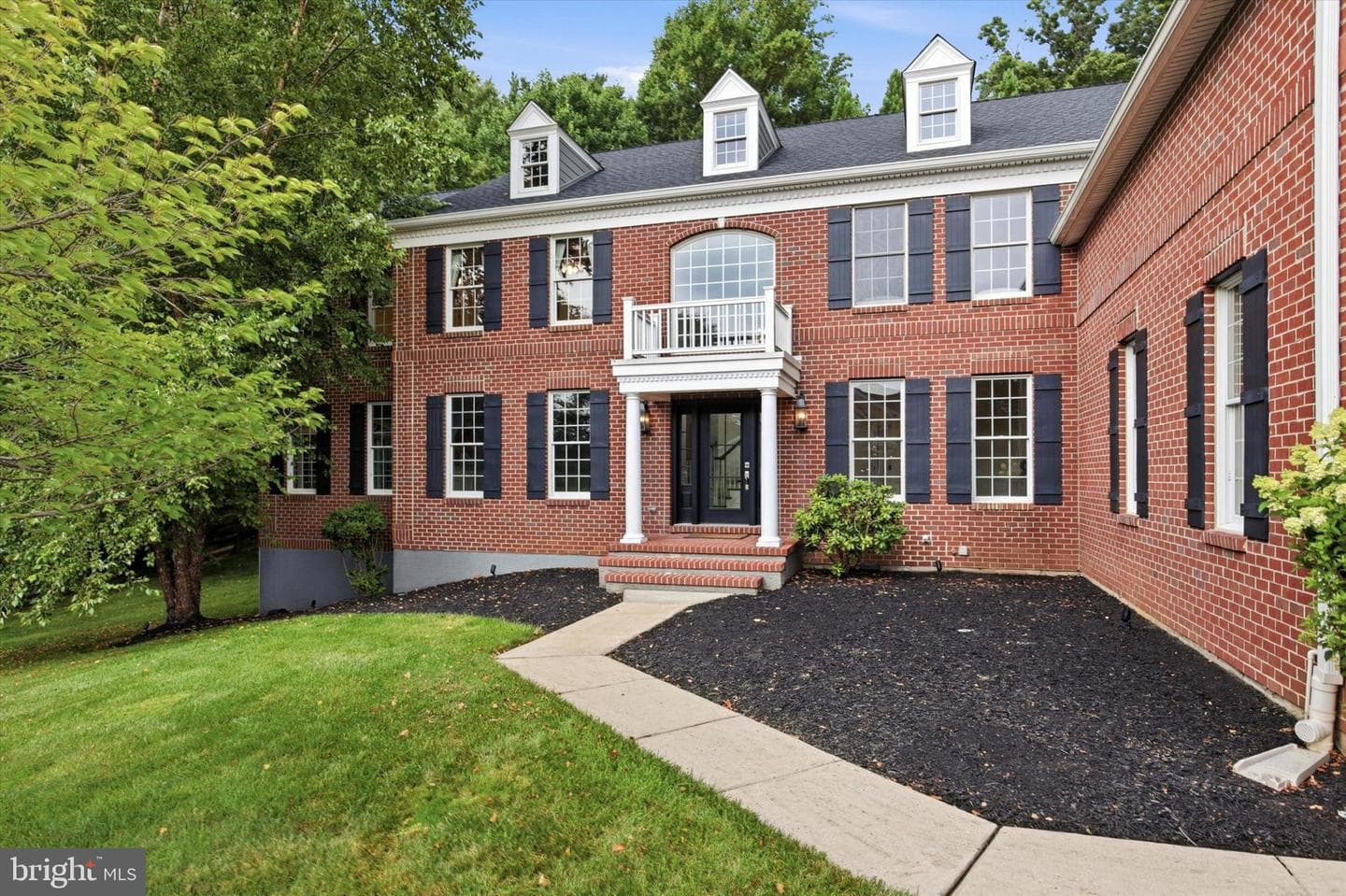 1659 Linda Drive photo 4