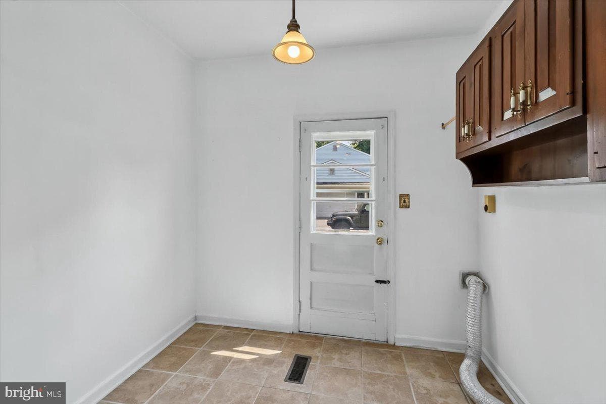 1532 Anne Drive photo 28