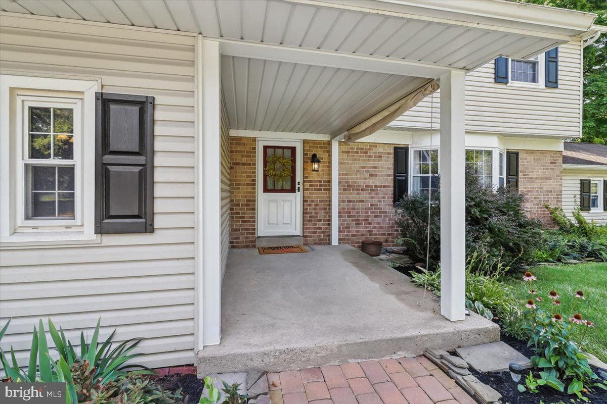 1532 Anne Drive photo 3