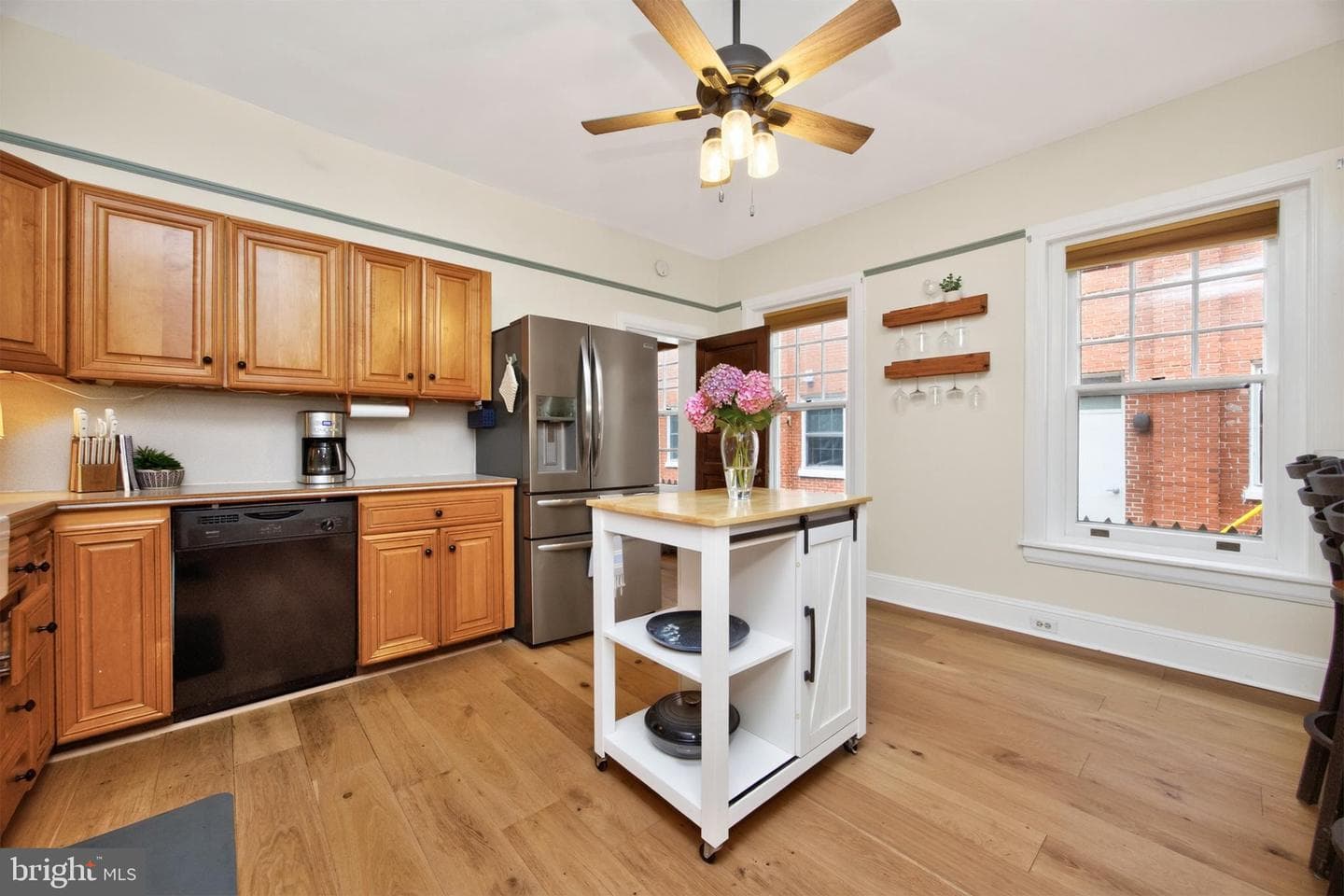 20 W Barnard Street photo 13