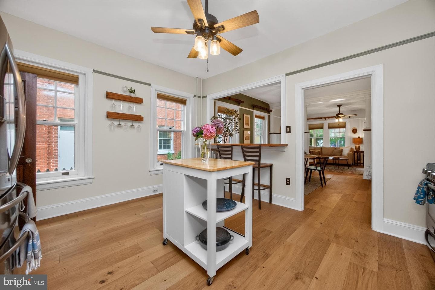 20 W Barnard Street photo 15