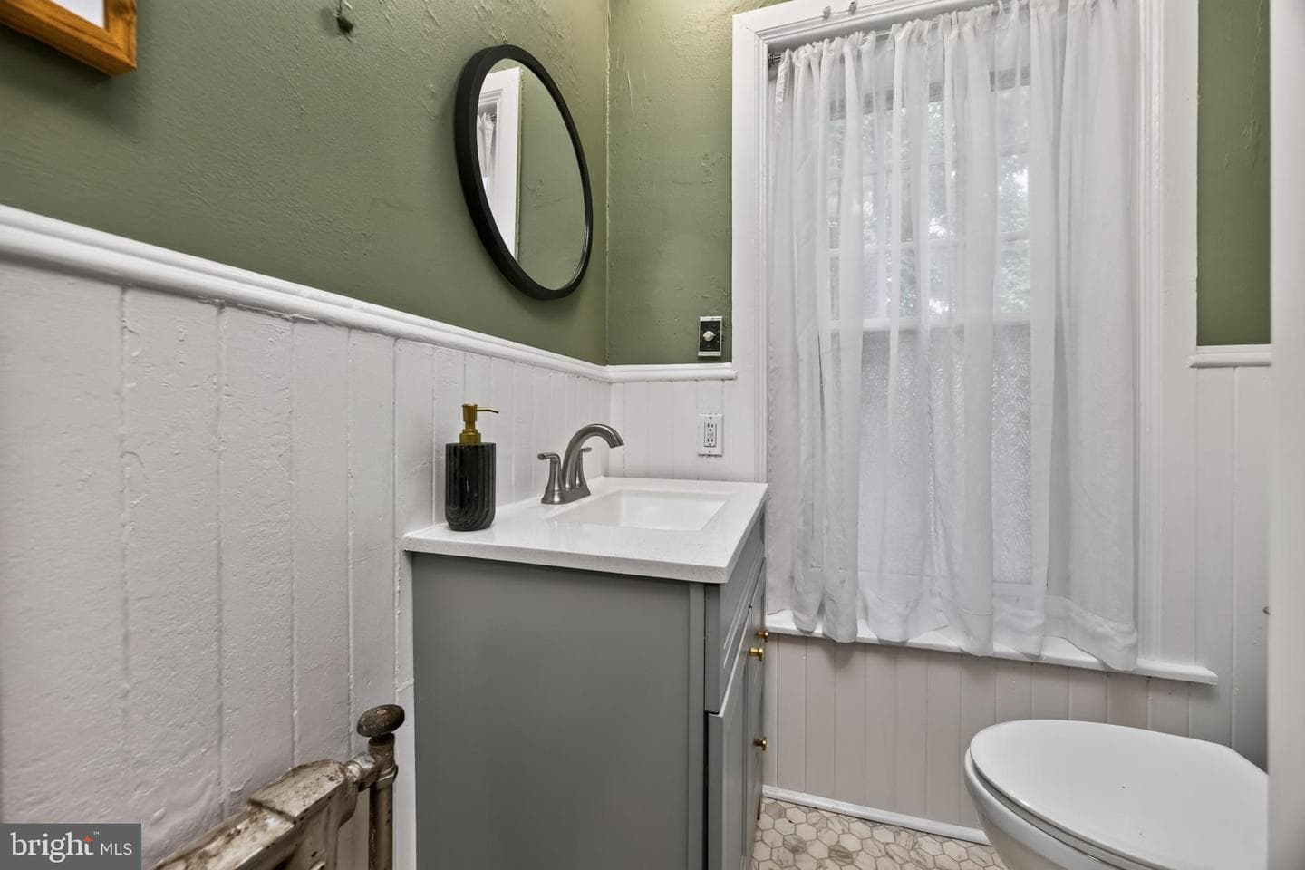 20 W Barnard Street photo 34