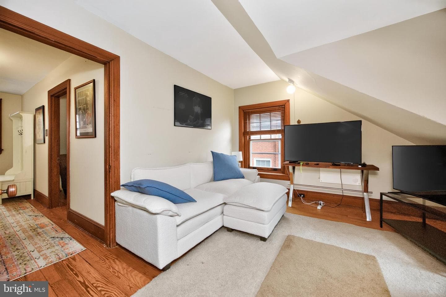 20 W Barnard Street photo 38