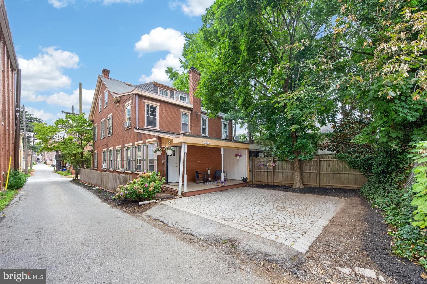 20 W Barnard Street photo 41