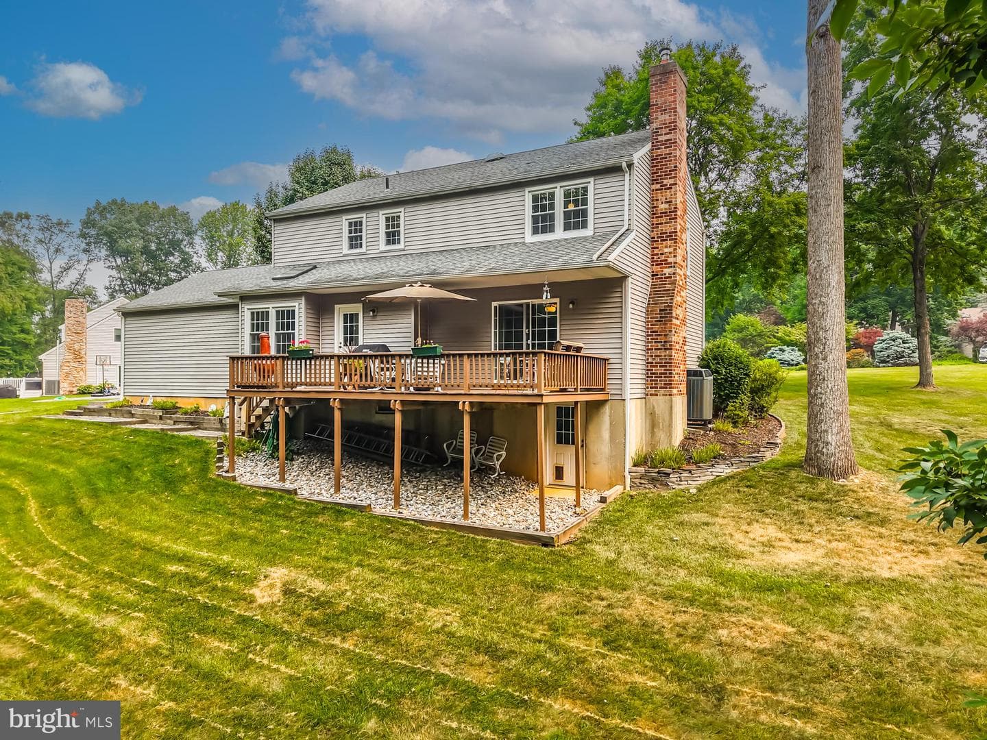 1466 Grove Avenue photo 15