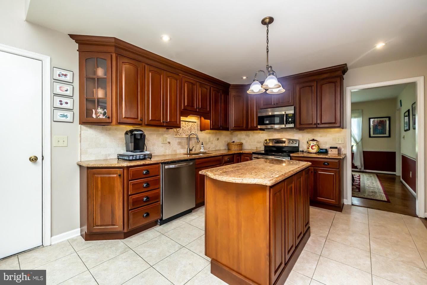 1466 Grove Avenue photo 28