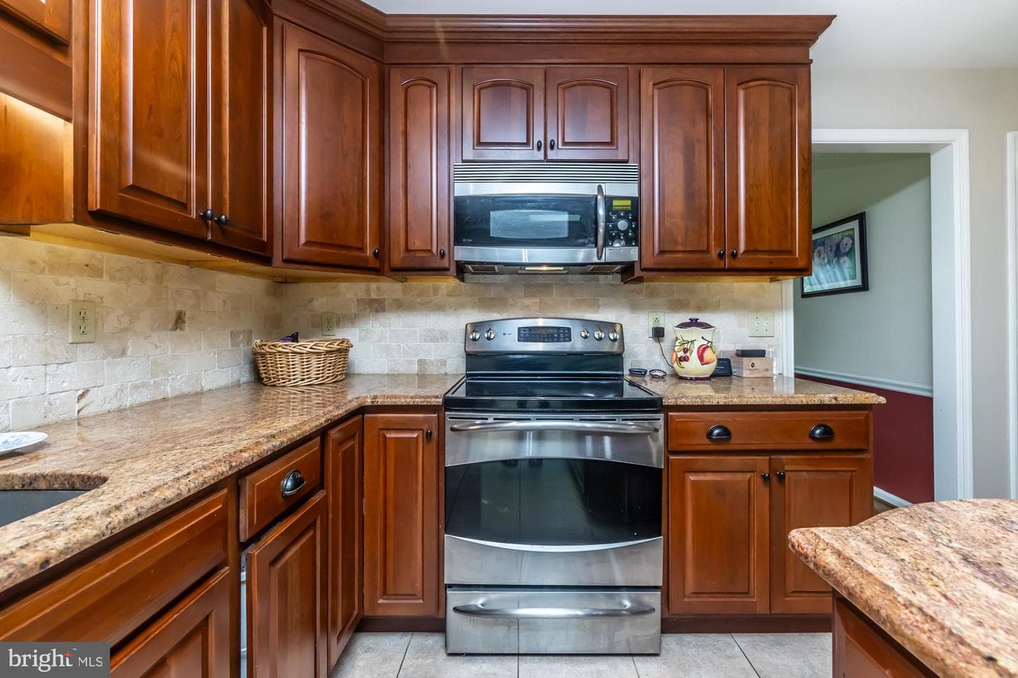 1466 Grove Avenue photo 29