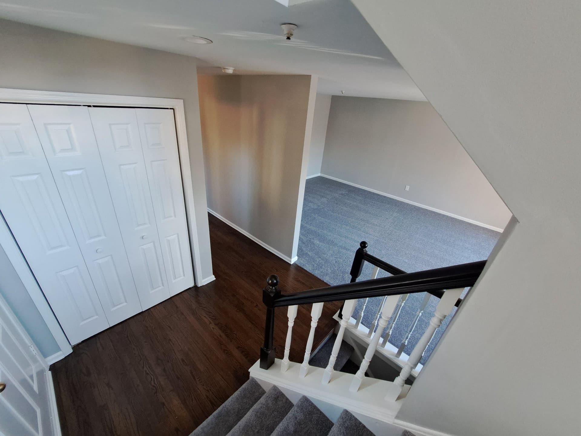 1456 Chestnut Court photo 3