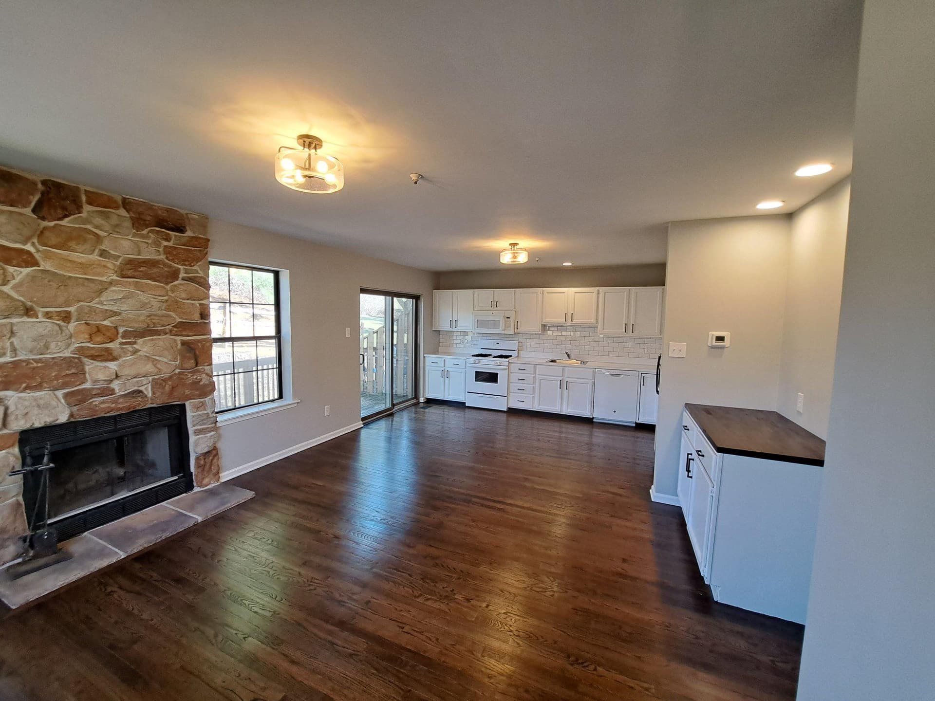 1456 Chestnut Court photo 4