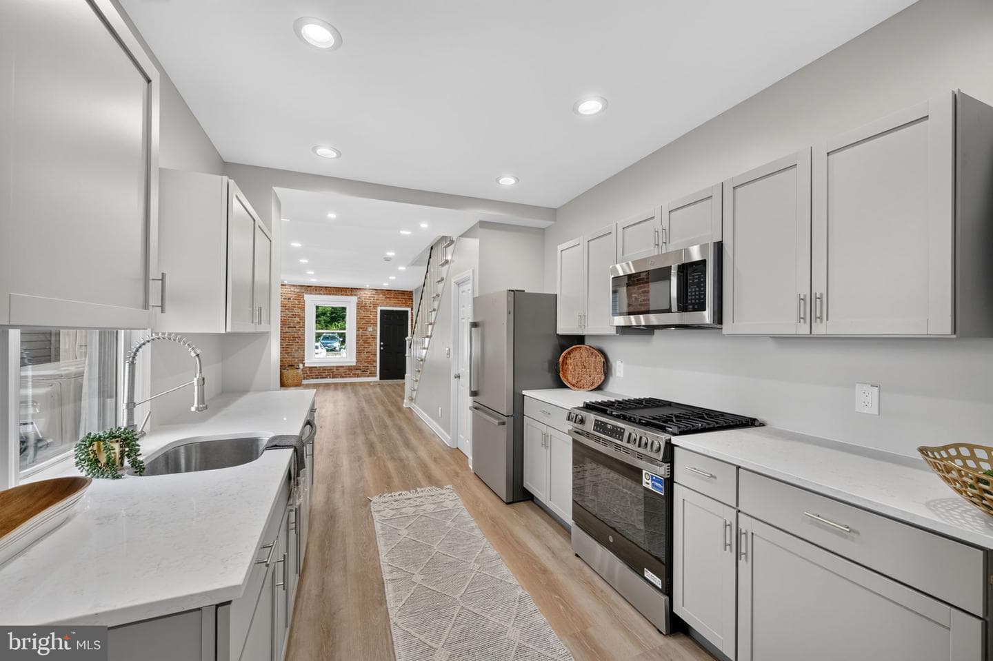 123 Jefferson Avenue photo 11