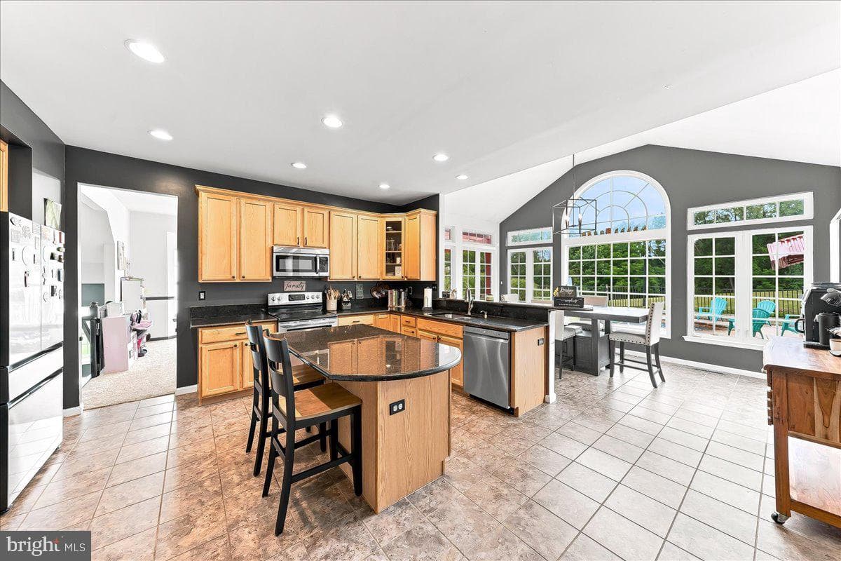 40 Caversham Drive photo 12