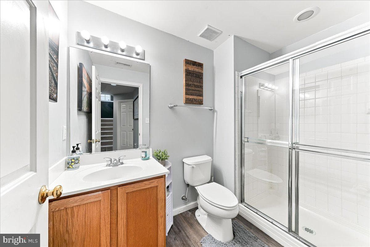 40 Caversham Drive photo 30