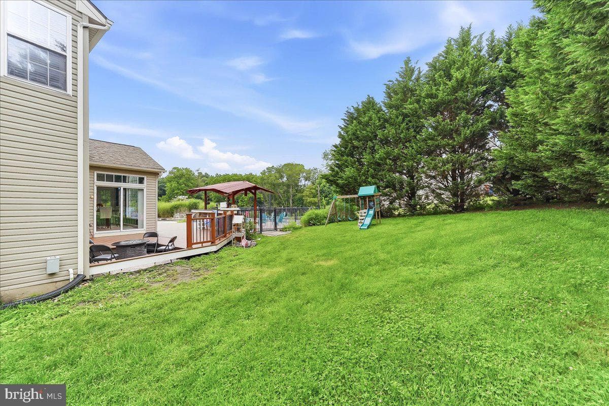 40 Caversham Drive photo 35