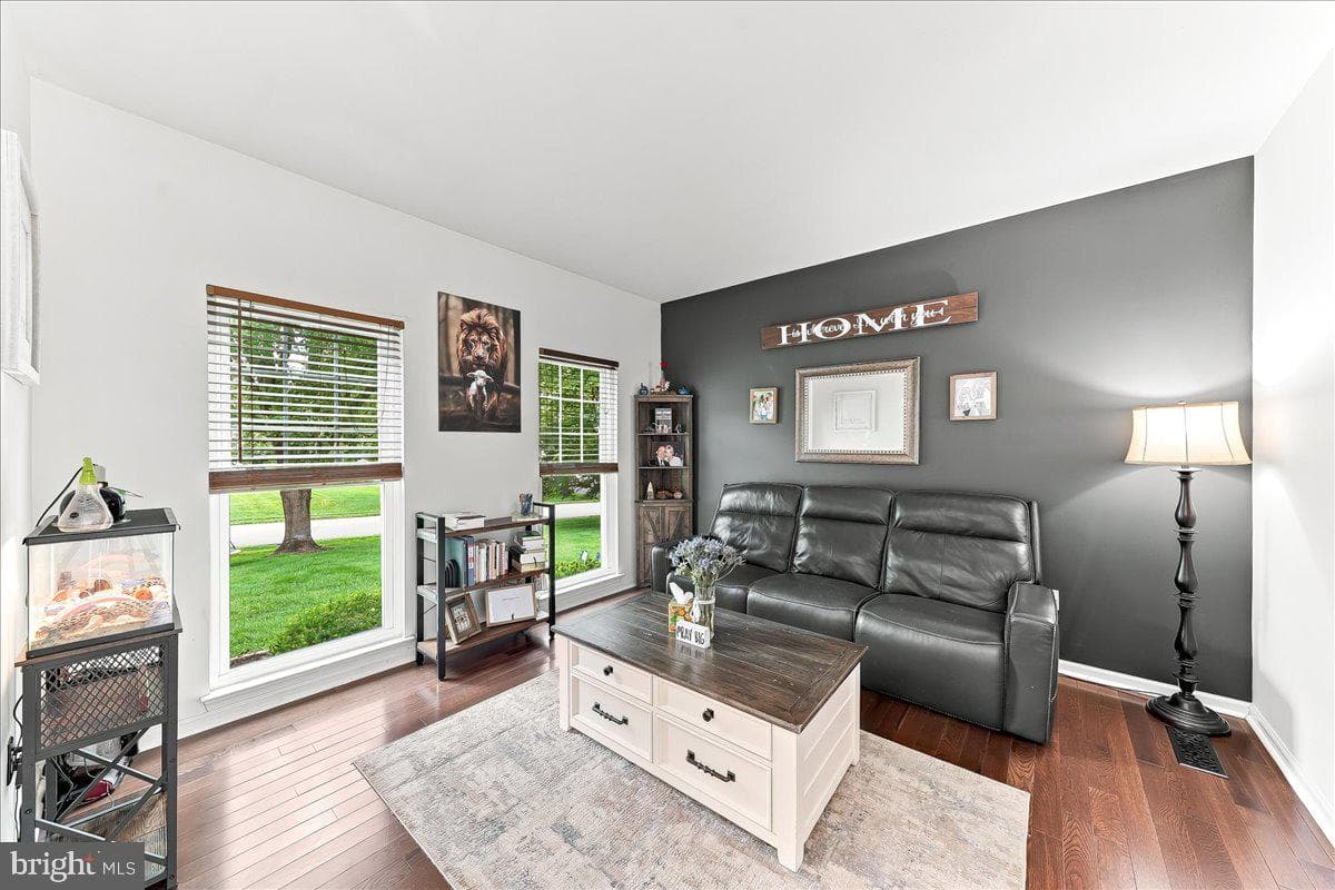 40 Caversham Drive photo 7